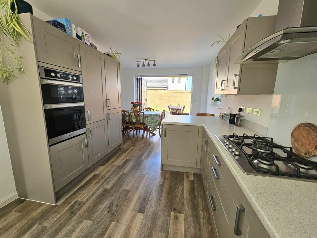 Property photo 3 of 25 Idbp6402.Jpg