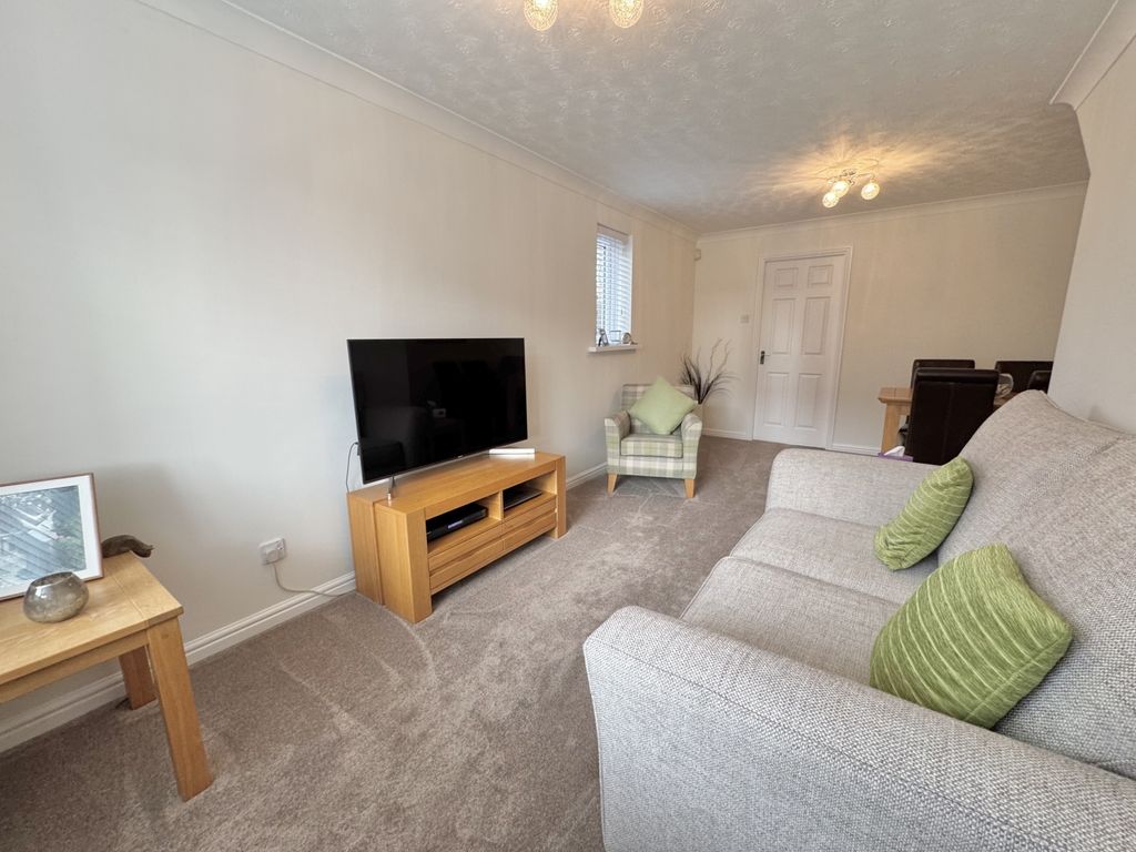 Property photo 2 of 17 Img_6009