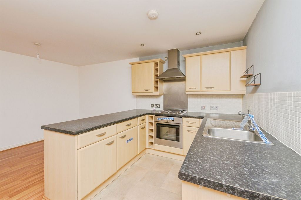 Property photo 2 of 15