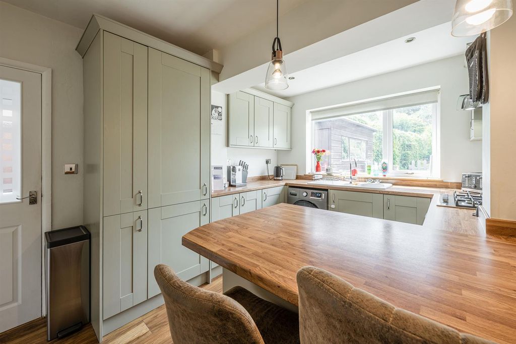 Property photo 2 of 24