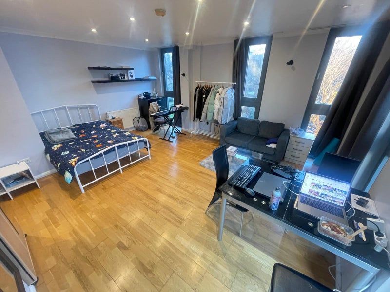 Property photo 3 of 6