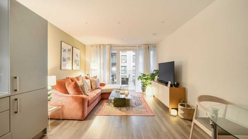 Property photo 1 of 20