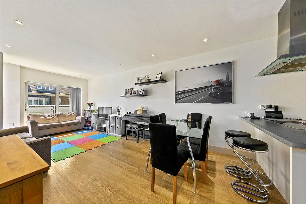 Property photo 3 of 12 Picture No. 02