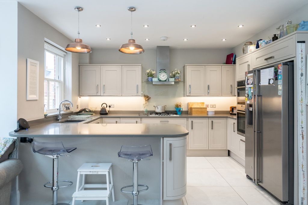 Additional image 16 of 5 bed semi-detached house for saleLonsdale Road, Dorking RH4