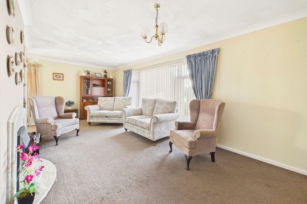 Property photo 1 of 25