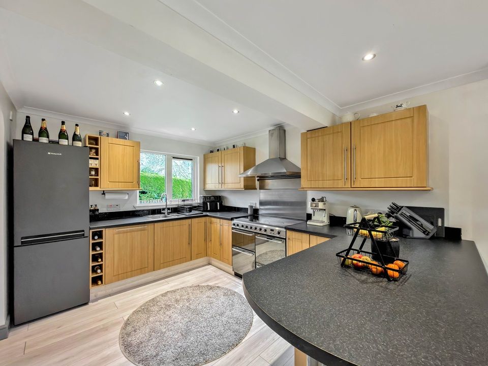 Property photo 2 of 30