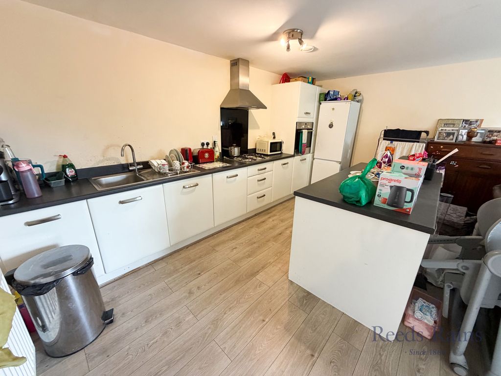Property photo 2 of 9 Kitchen/Living Area