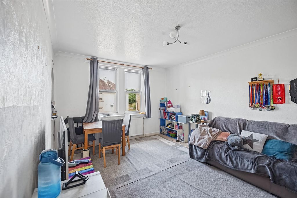 Property photo 3 of 12 Reed Street-6.Jpg