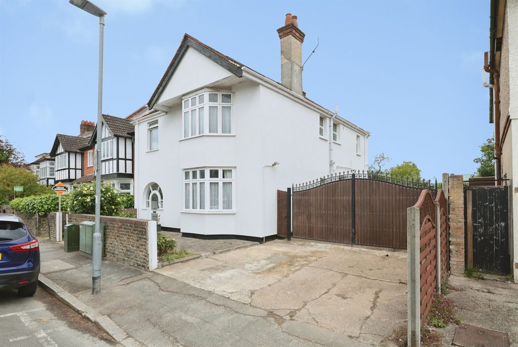 Property photo 1 of 19