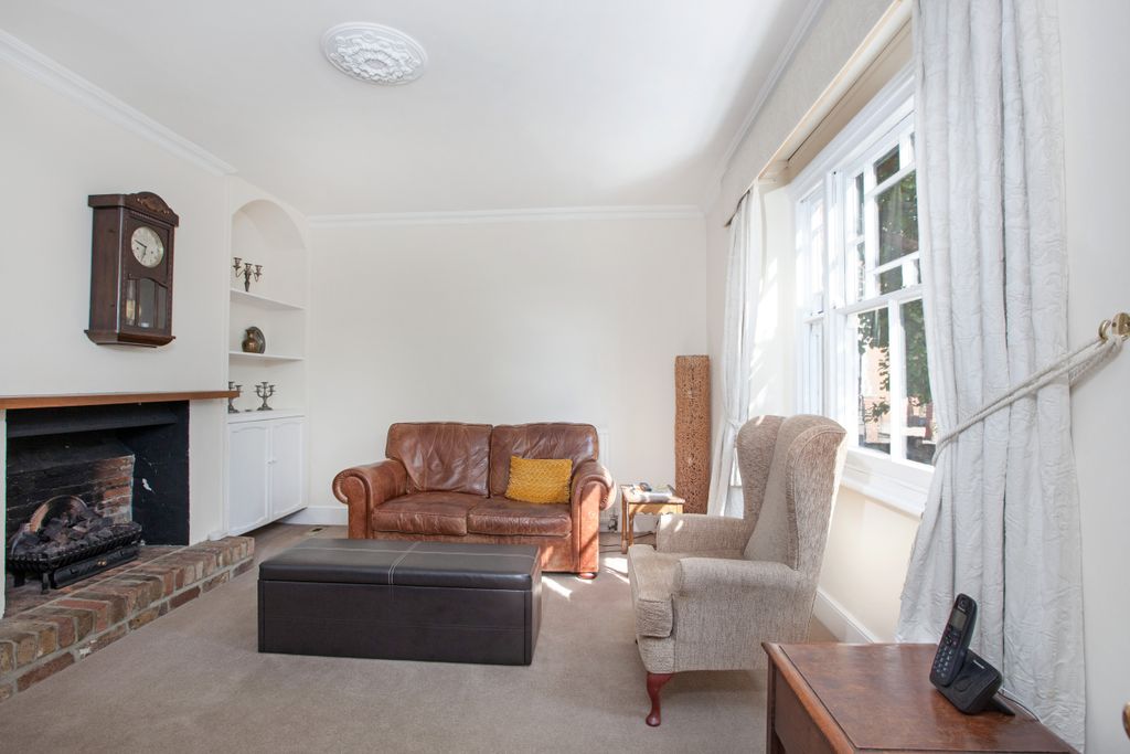 Property photo 3 of 12