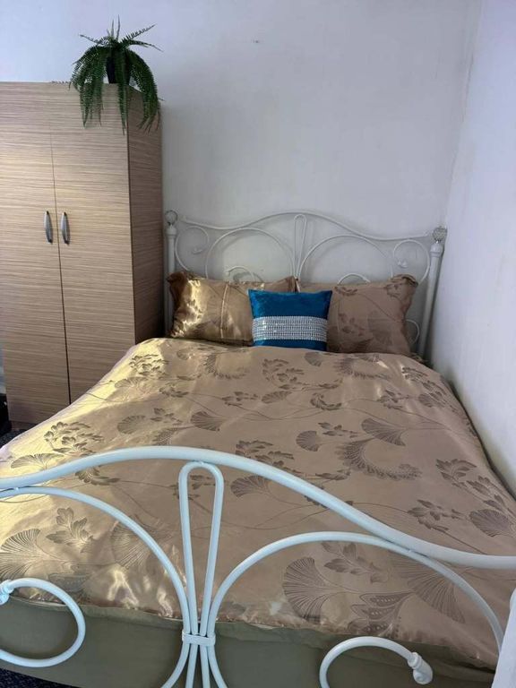 Property photo 2 of 3