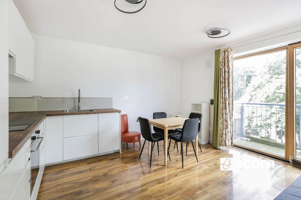 Property photo 1 of 15 2