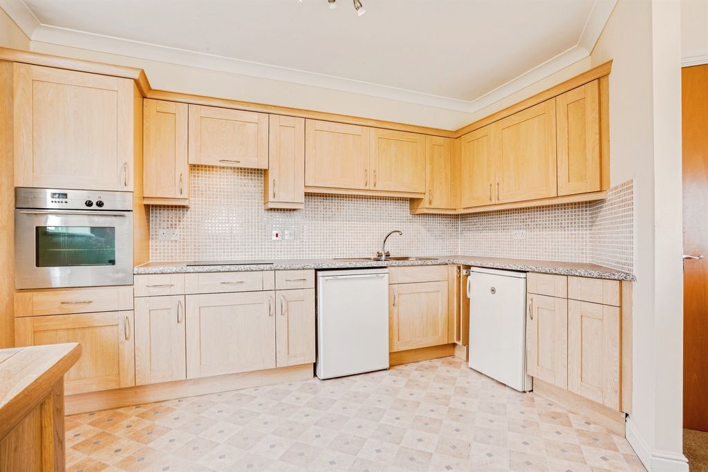 Property photo 2 of 15