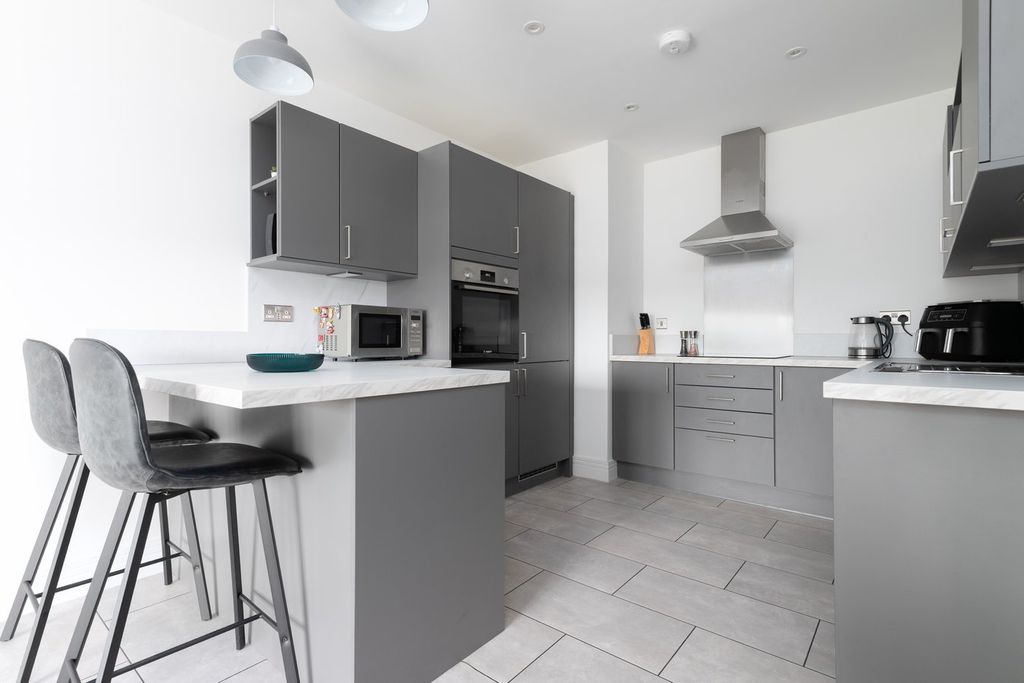 Property photo 2 of 22