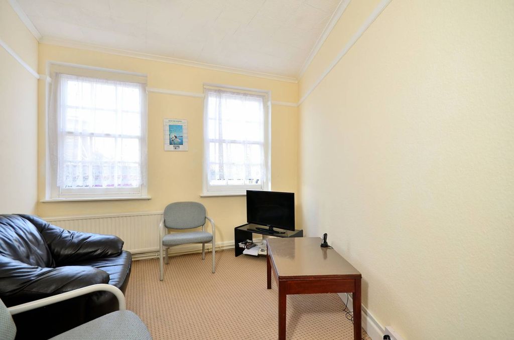 Property photo 1 of 4