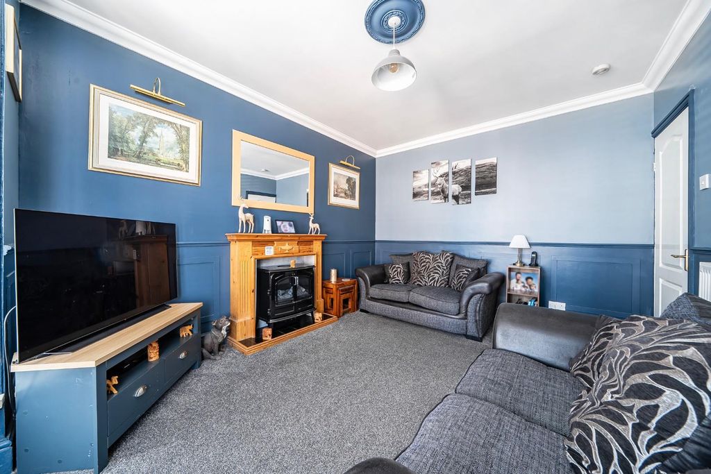Property photo 3 of 16 1494093-3-6A576050855A4.Jpg