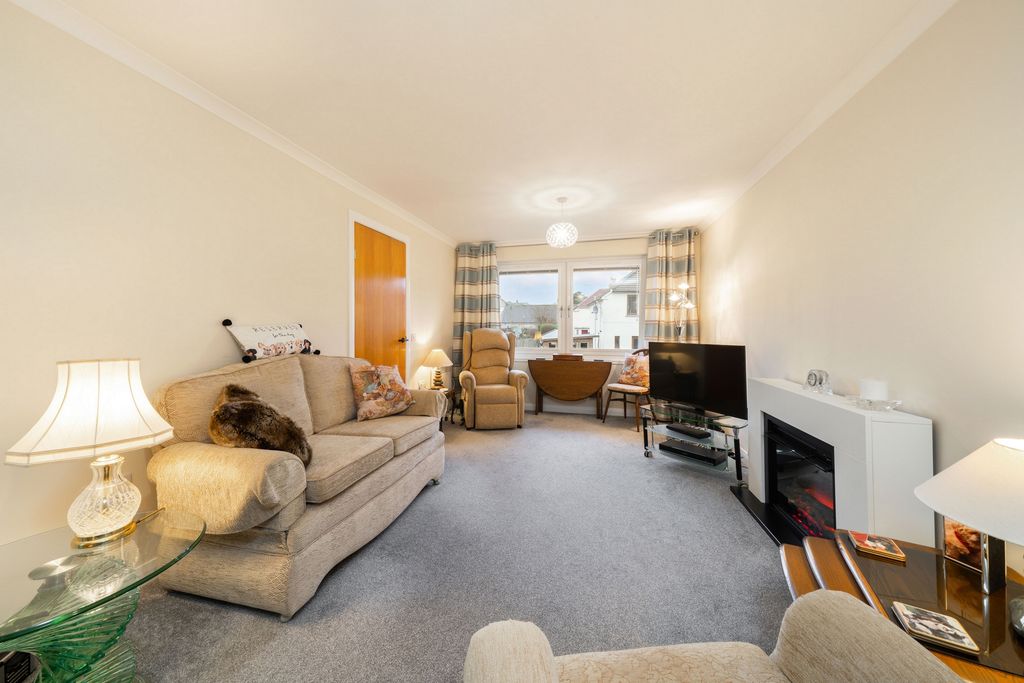 Property photo 3 of 15 Photo 9