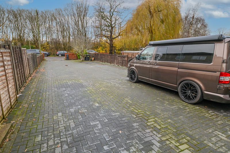 Property photo 2 of 13 Photo 4