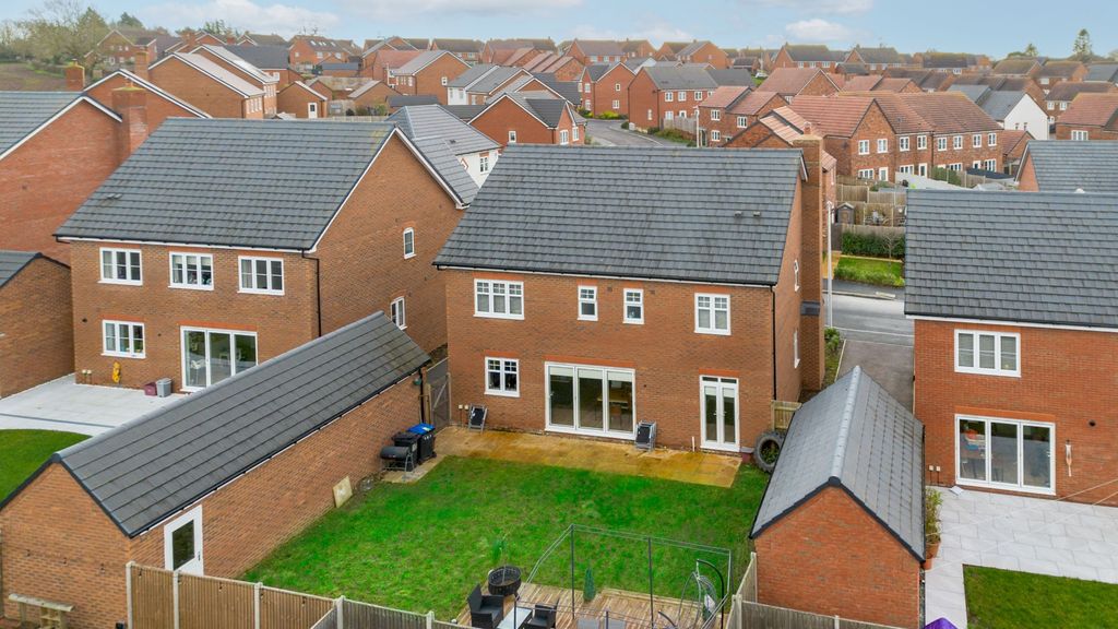 Property photo 3 of 28 Aerial