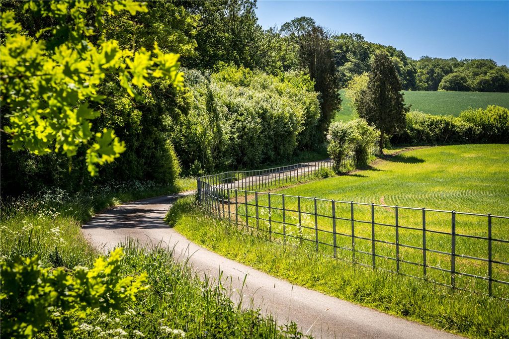 Property photo 2 of 42 Picture No. 89