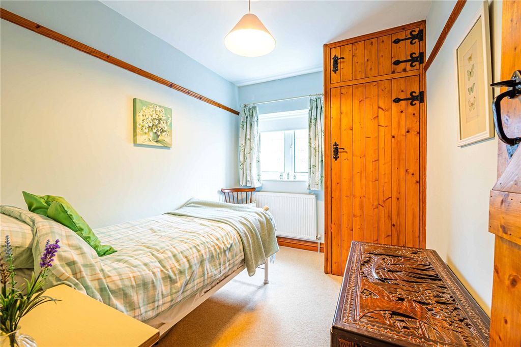 Additional image 12 of 3 bed semi-detached house for saleTring Road, Dunstable, Central Bedfordshire LU6