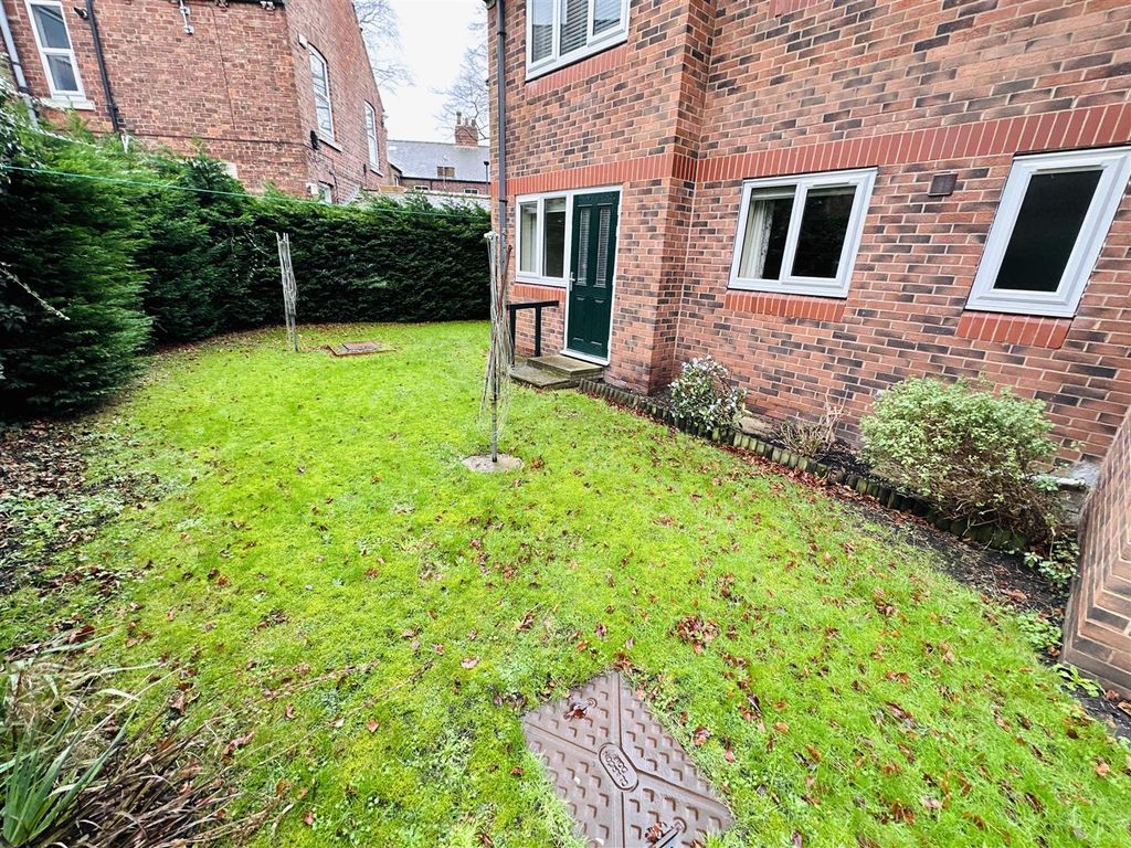 Property photo 1 of 11 Front