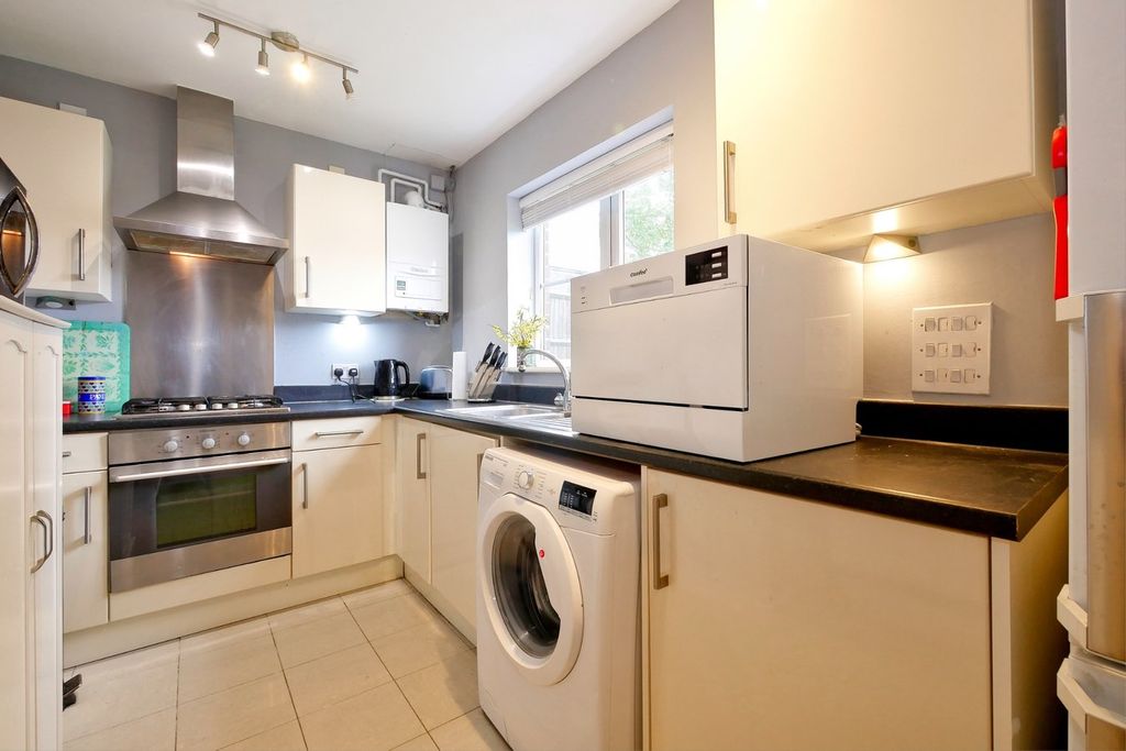 Property photo 2 of 16