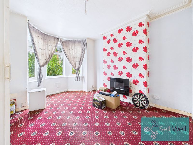 Property photo 2 of 21 Lounge