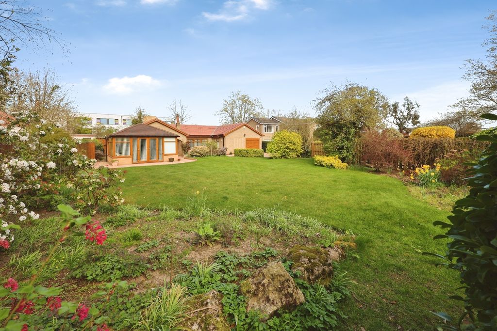 Property photo 3 of 26 Pbox-Img.Jpg