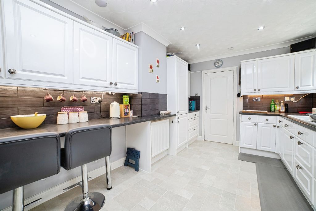 Additional image 9 of 3 bed semi-detached house for saleSunningdale Avenue, Heanor DE75