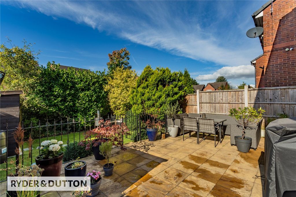 Property photo 2 of 27 Garden