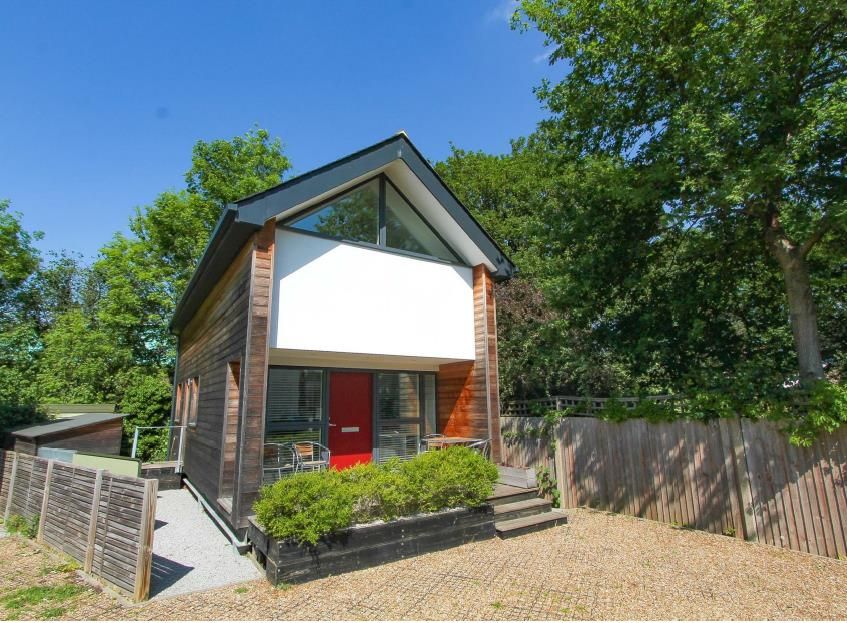 Property photo 1 of 6 Exterior