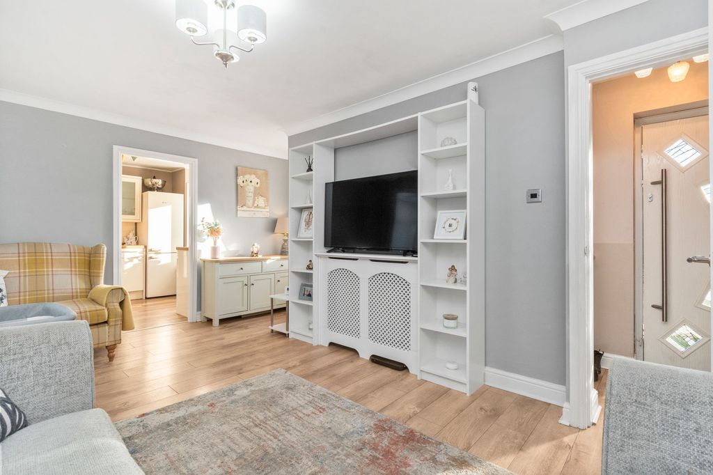 Property photo 2 of 26