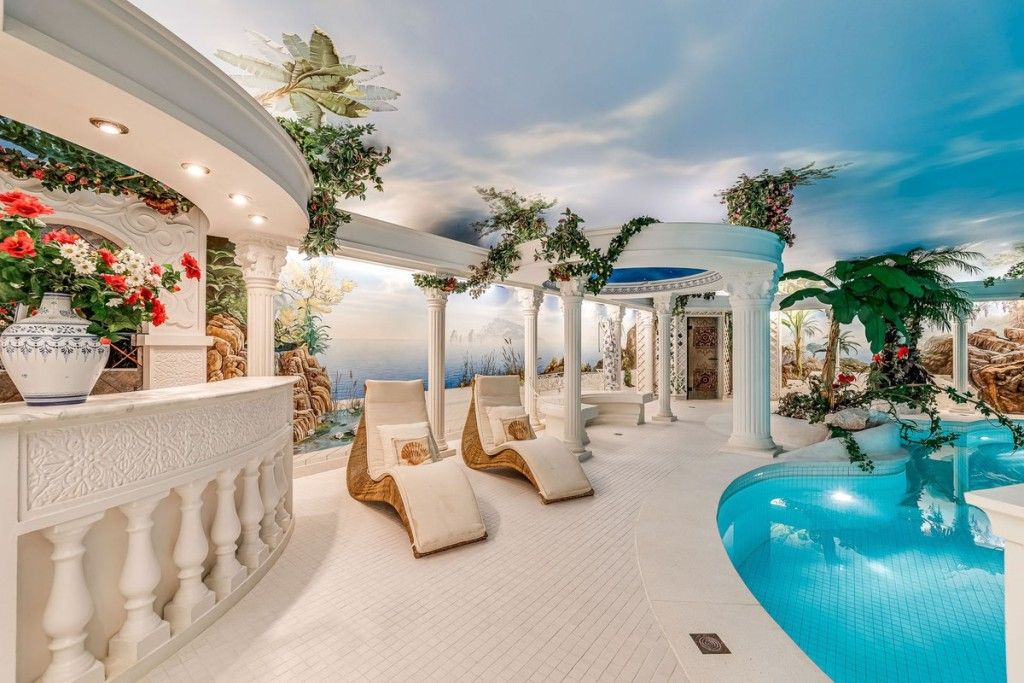 Property photo 3 of 20 Indoor Pool