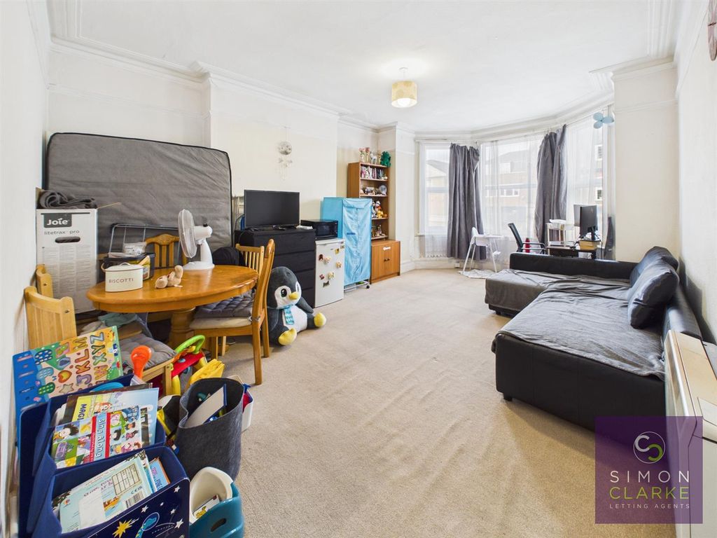 Property photo 2 of 7 Cam05425G0-Pr0107-Still001.Jpg