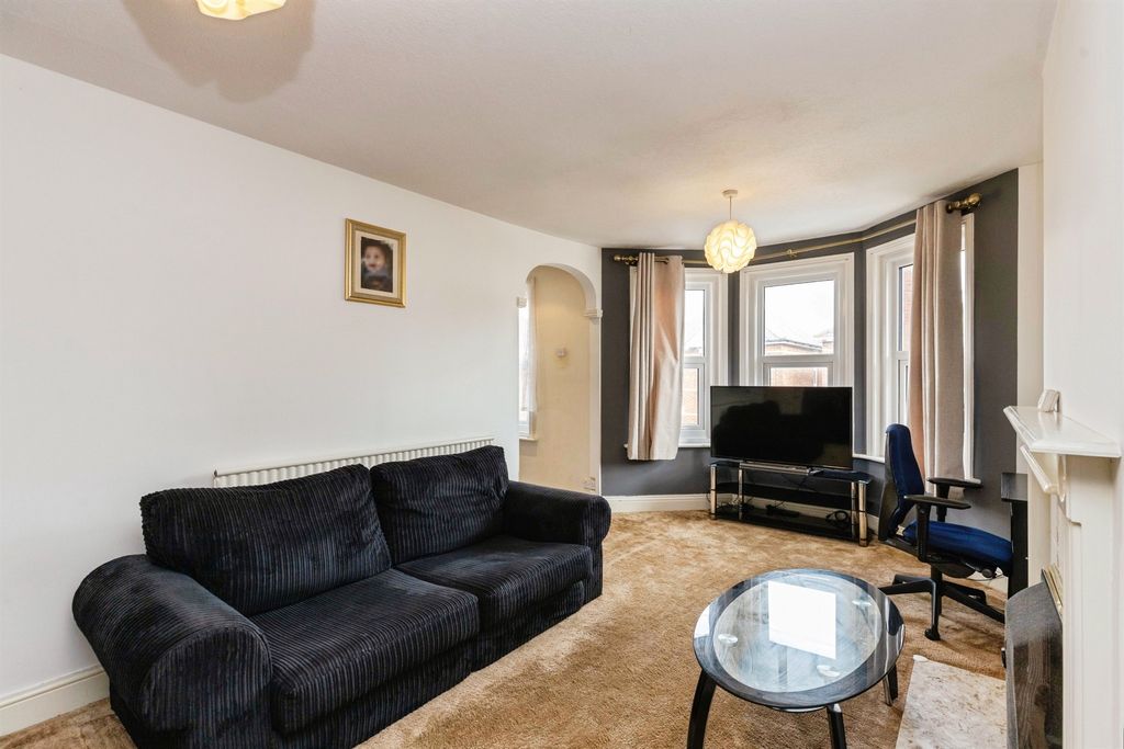 Additional image 6 of 2 bed flat for saleMarkham Road, Bournemouth BH9