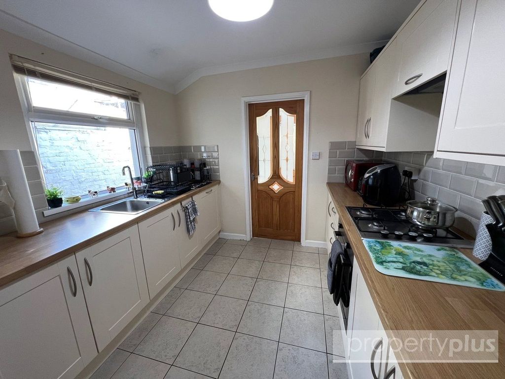 Property photo 3 of 15 Picture No. 10