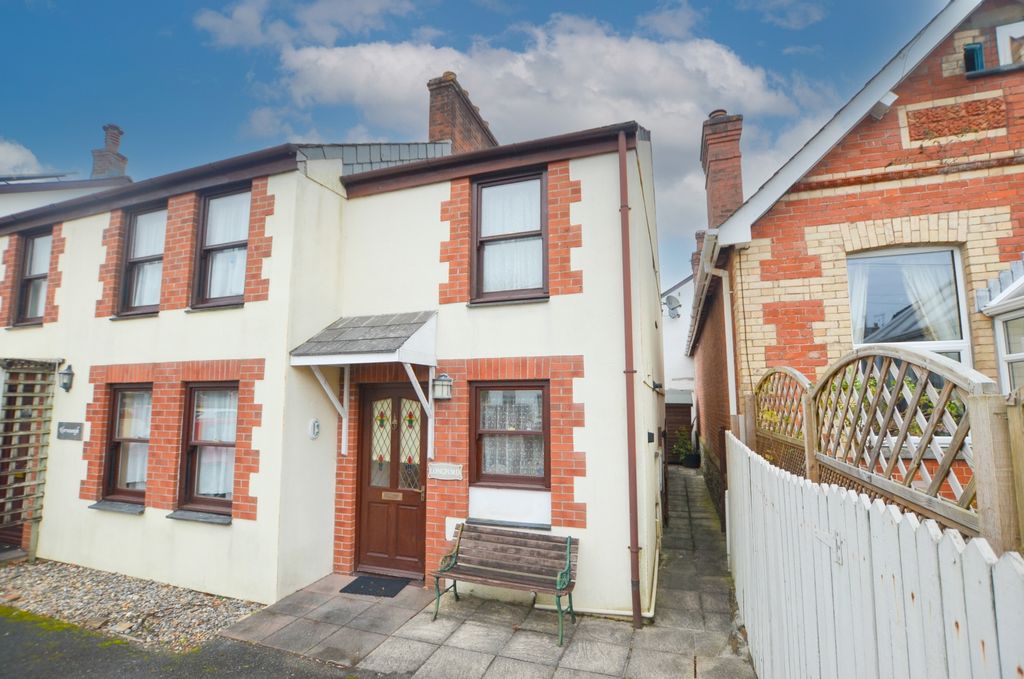 Property photo 1 of 9 _Tps 01208 74182-78