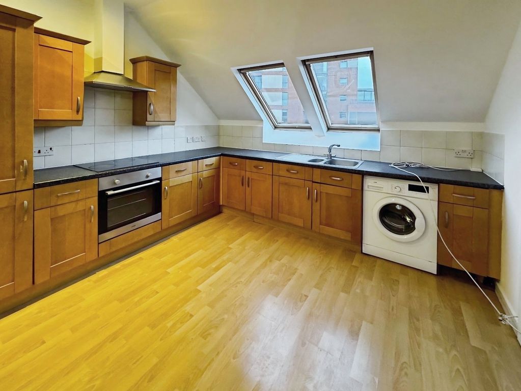Property photo 3 of 11 Picture No. 21