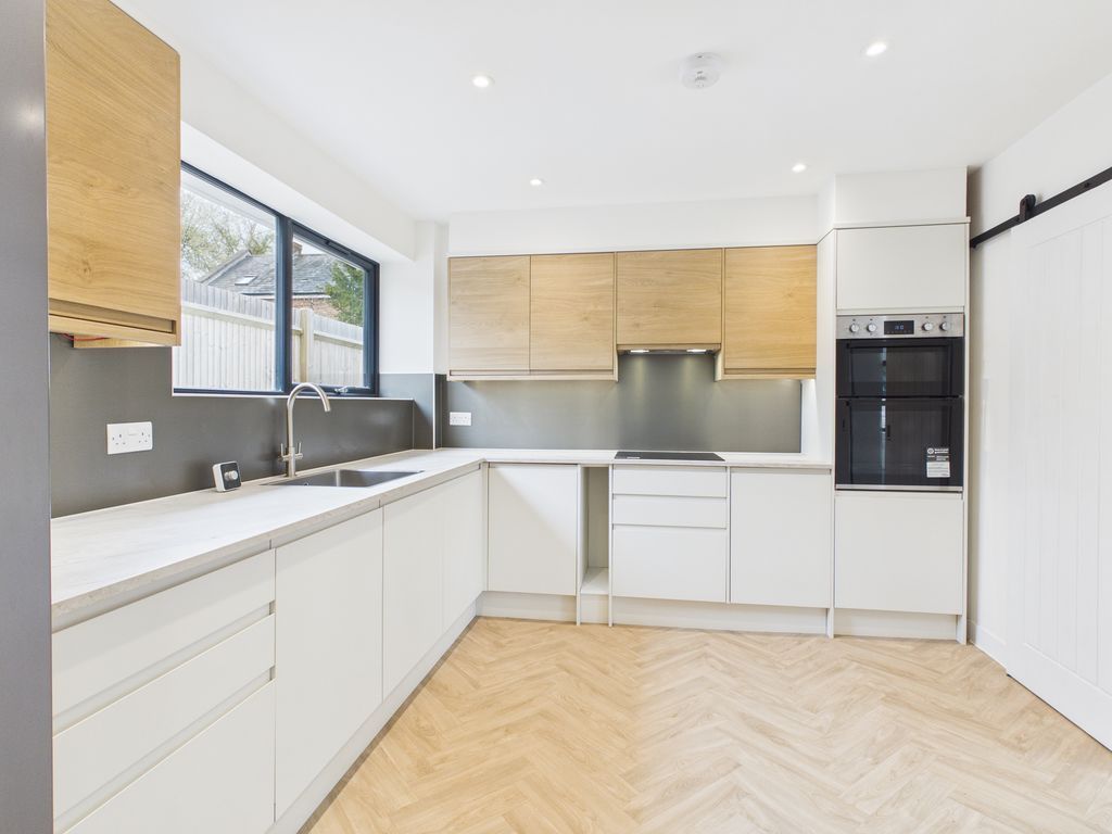 Property photo 1 of 15 Kitchen