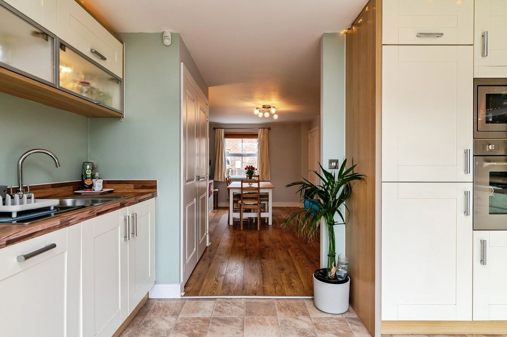 Property photo 2 of 27 Pbox-Img.Jpg