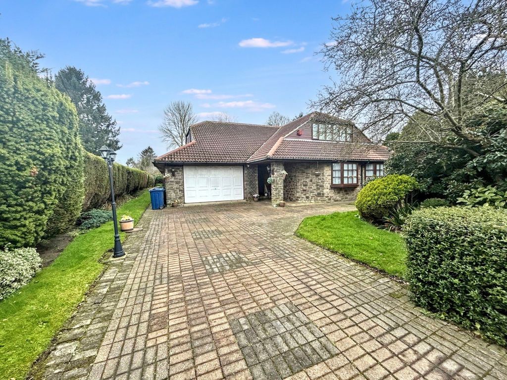 Property photo 1 of 34