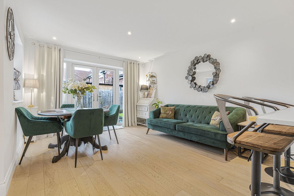 Property photo 3 of 26