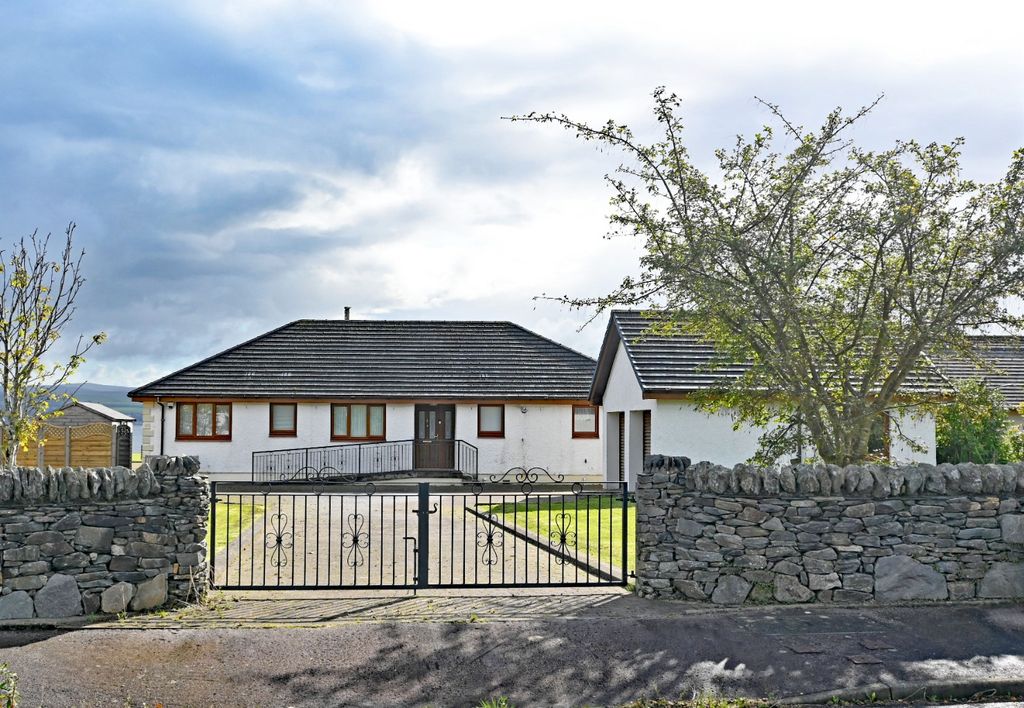 Property photo 3 of 35 3921904