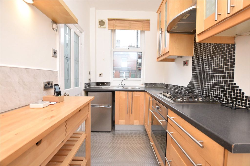 Property photo 3 of 10 Picture No. 09