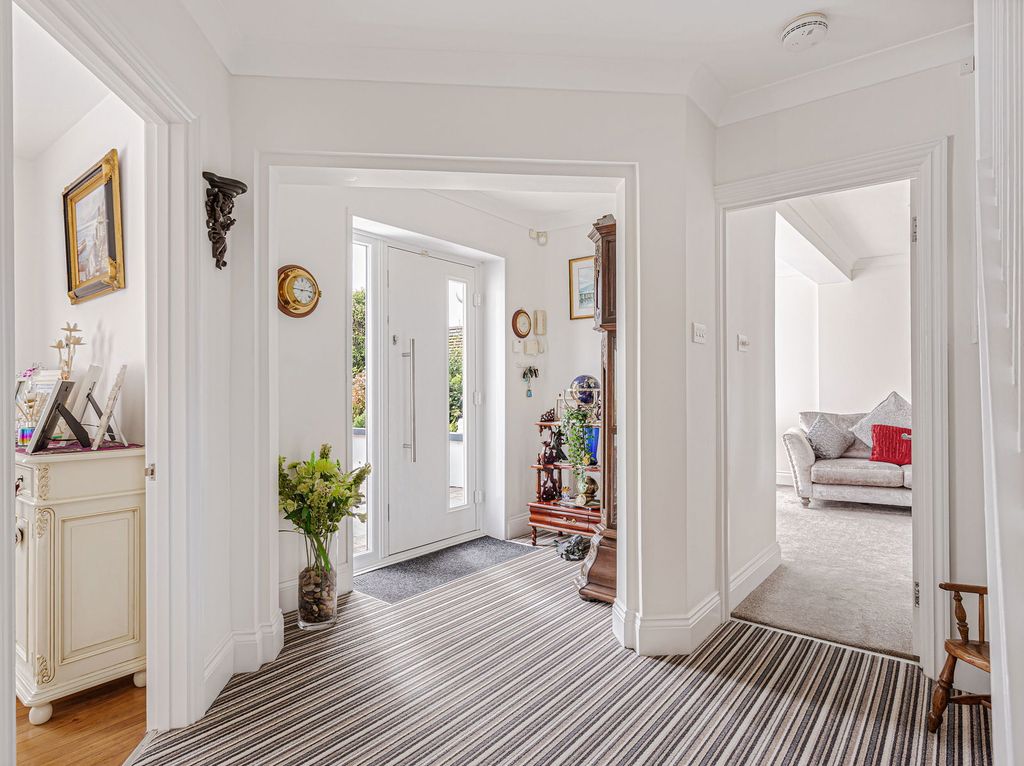 Property photo 3 of 63