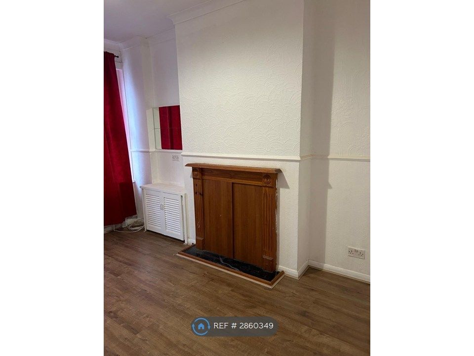 Property photo 2 of 26