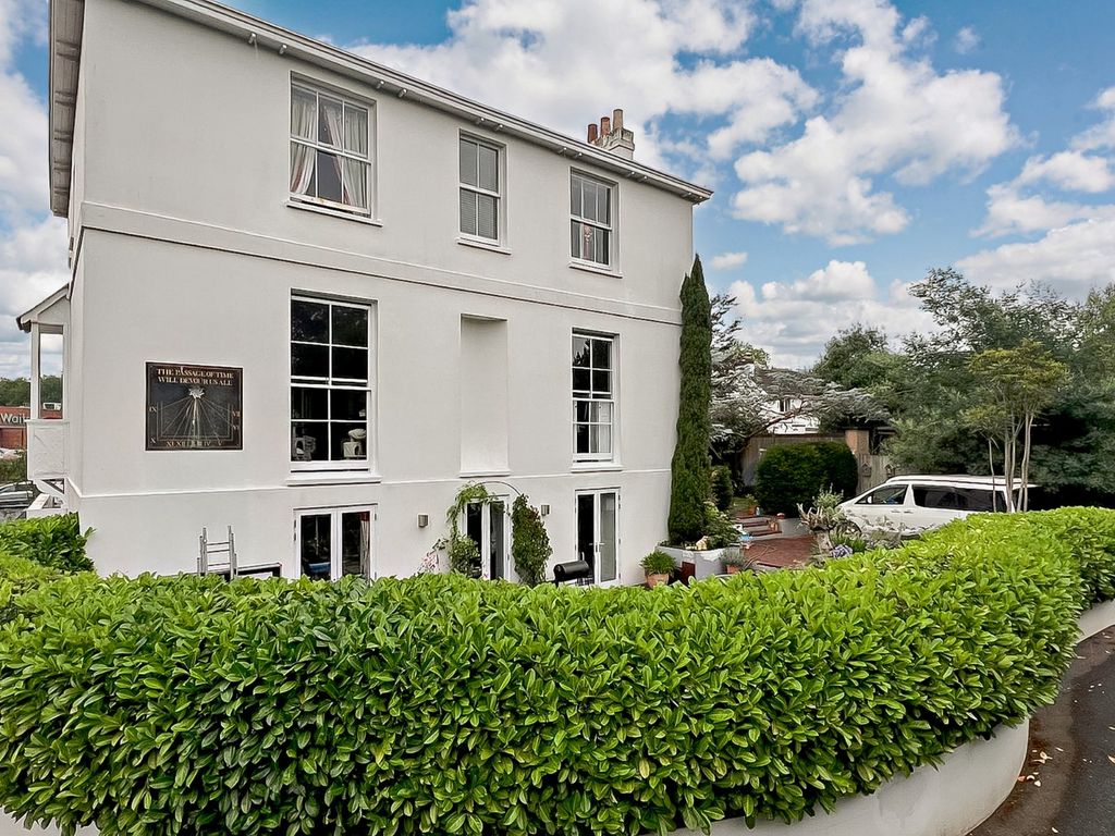Property photo 1 of 10 Belmont House