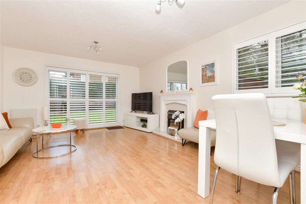 Property photo 2 of 14 Lounge/Diner