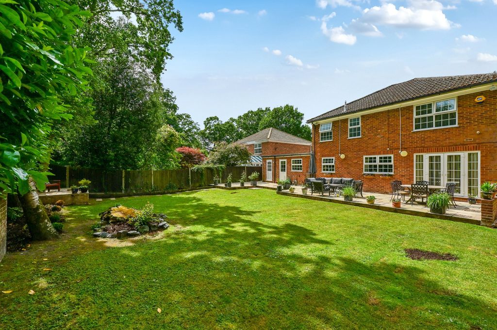 Property photo 3 of 21 Picture 3